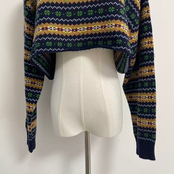 V-neck wool sweater - Picture 7 of 15